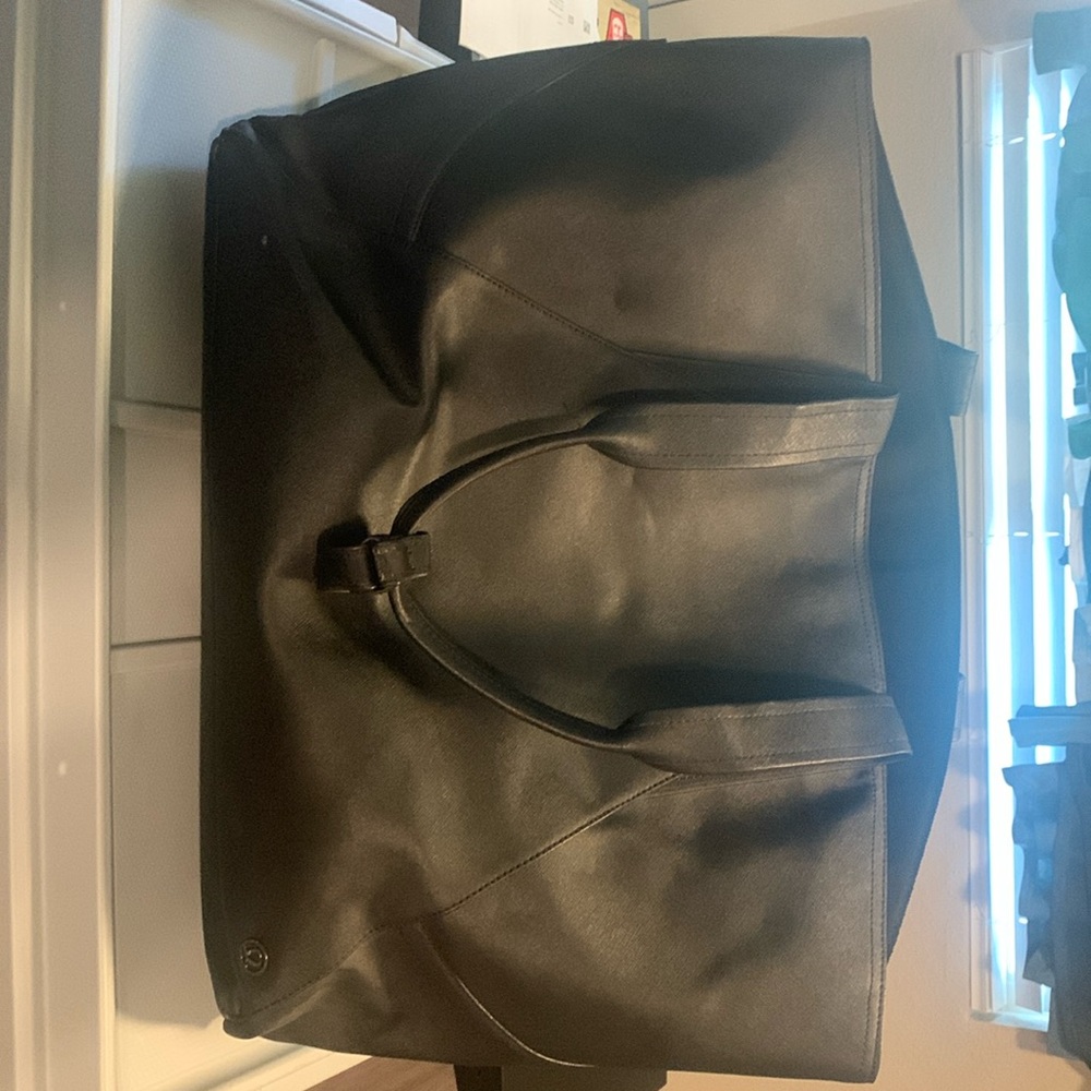 Lululemon black bag